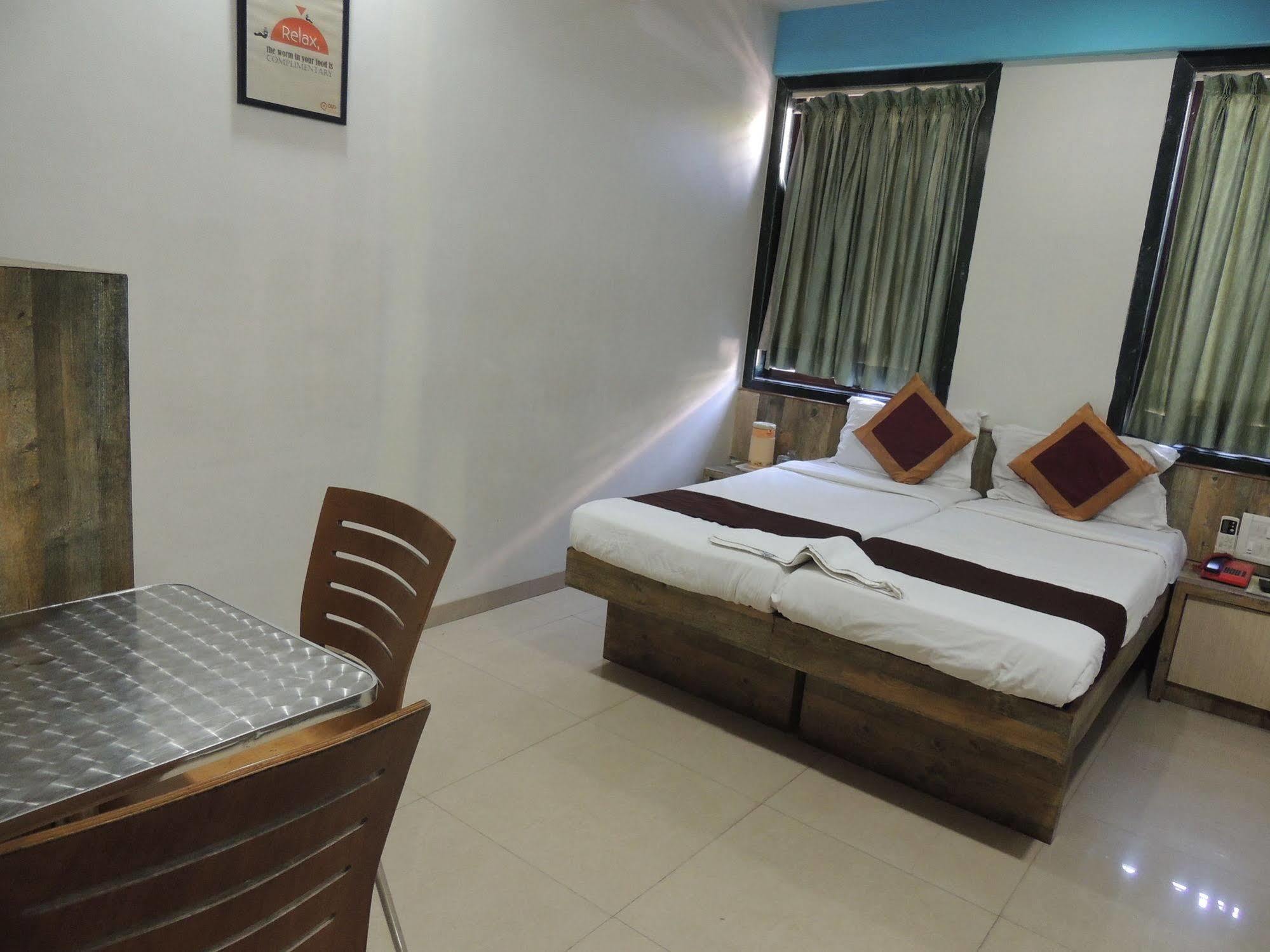 Fabhotel Galaxy Suite Mumbai Exterior foto