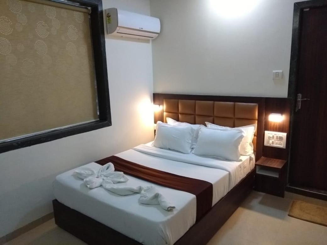 Fabhotel Galaxy Suite Mumbai Exterior foto